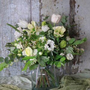 Simply stylish bouquet of flowers for delivery in Kent by Pesh Flowers
